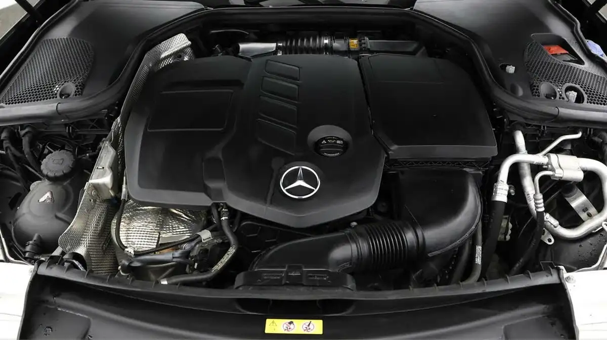 2019-mercedes-benz-e-class-20d-e220d-se-ss-saloon-4d-big-18