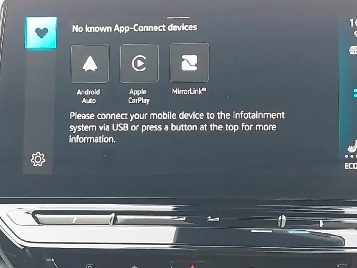 2024-volkswagen-id3-e-pro-match-59kwh-big-18