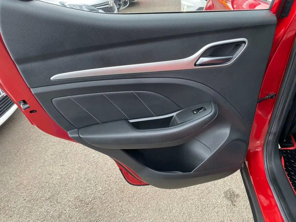 2020-mg-zs-suv-e-exclusive-ev-big-30