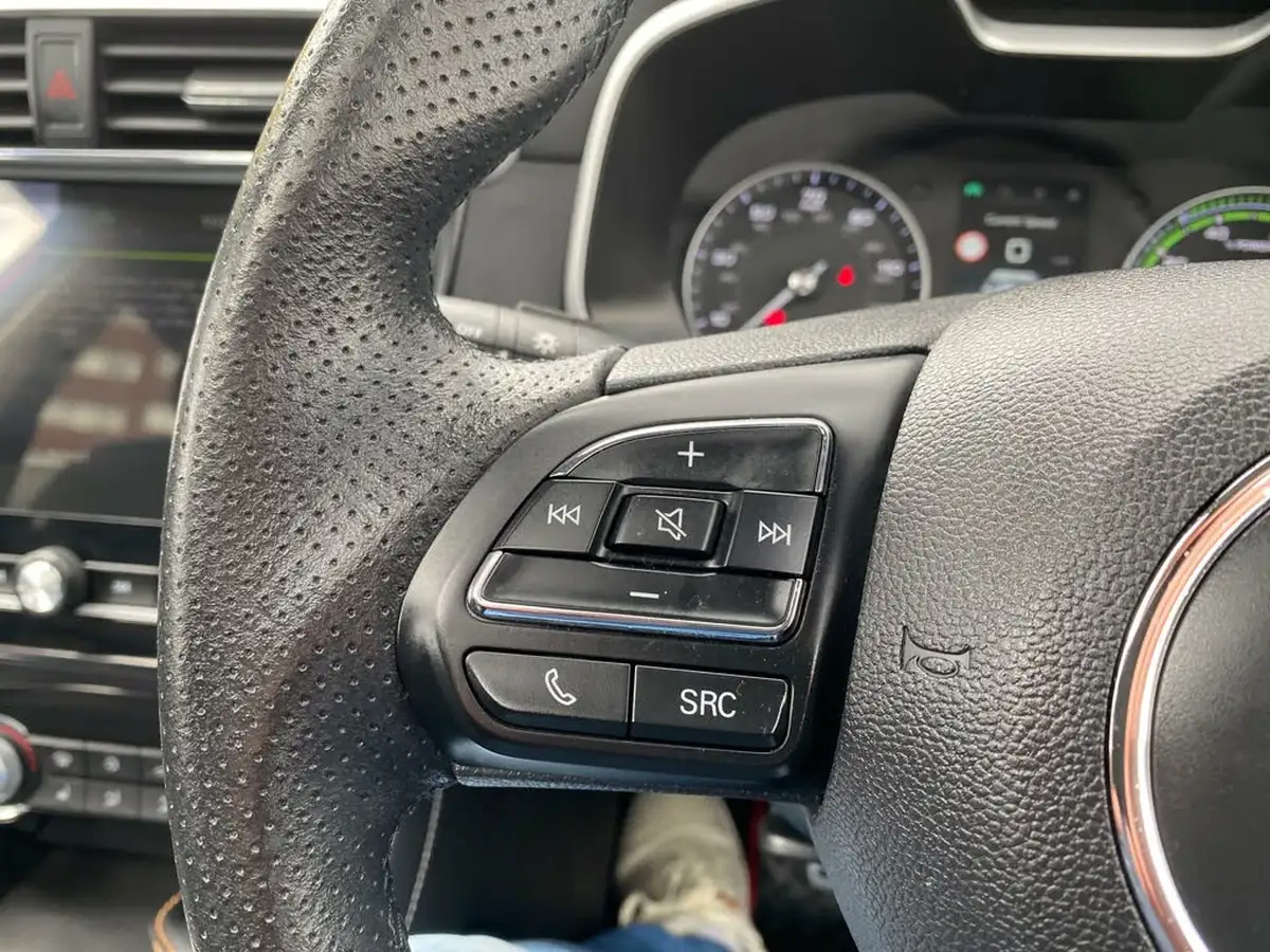 2020-mg-zs-suv-e-exclusive-ev-big-26