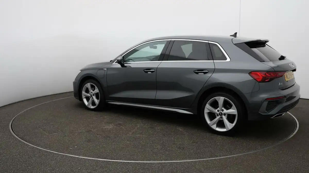 2021-audi-a3-14-40-tfsi-e-s-line-big-35