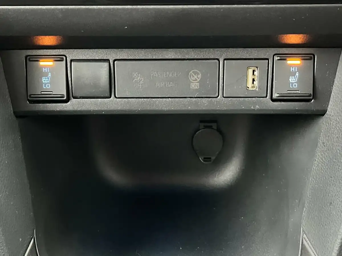 2023-toyota-yaris-cross-15-vvt-i-gr-sport-big-45
