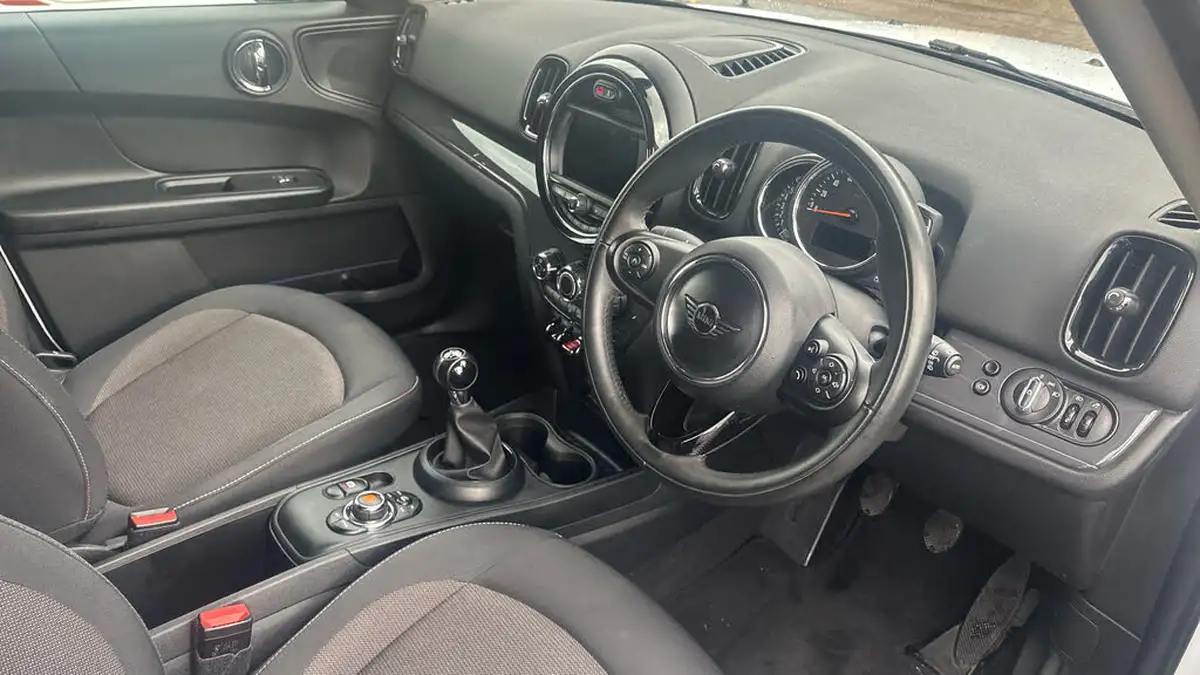 2018-mini-countryman-15-cooper-ss-big-8