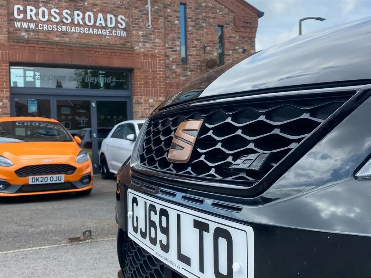 2019-seat-leon-20-tsi-cupra-300-ss-big-29