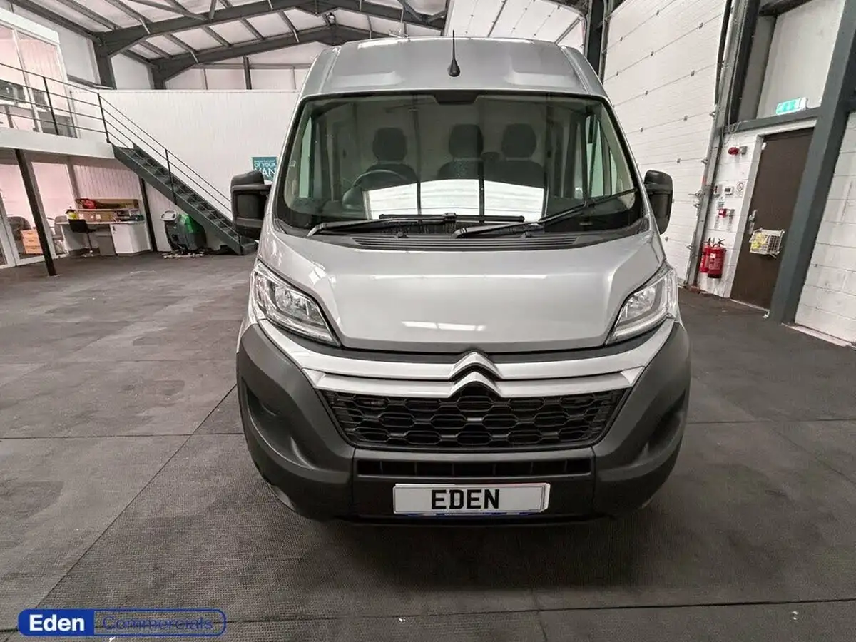 2022-citroen-relay-22bluehdi-35-l3h2-enterprise-panel-big-12