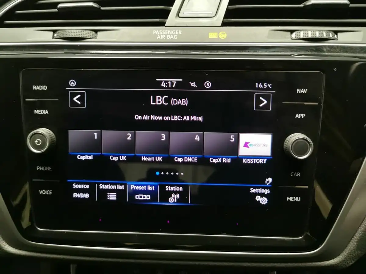 2021-volkswagen-touran-15-tsi-se-dsg-big-5