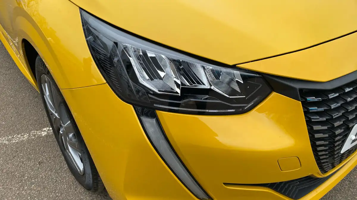 2022-peugeot-208-12-puretech-active-premium-75ps-big-32