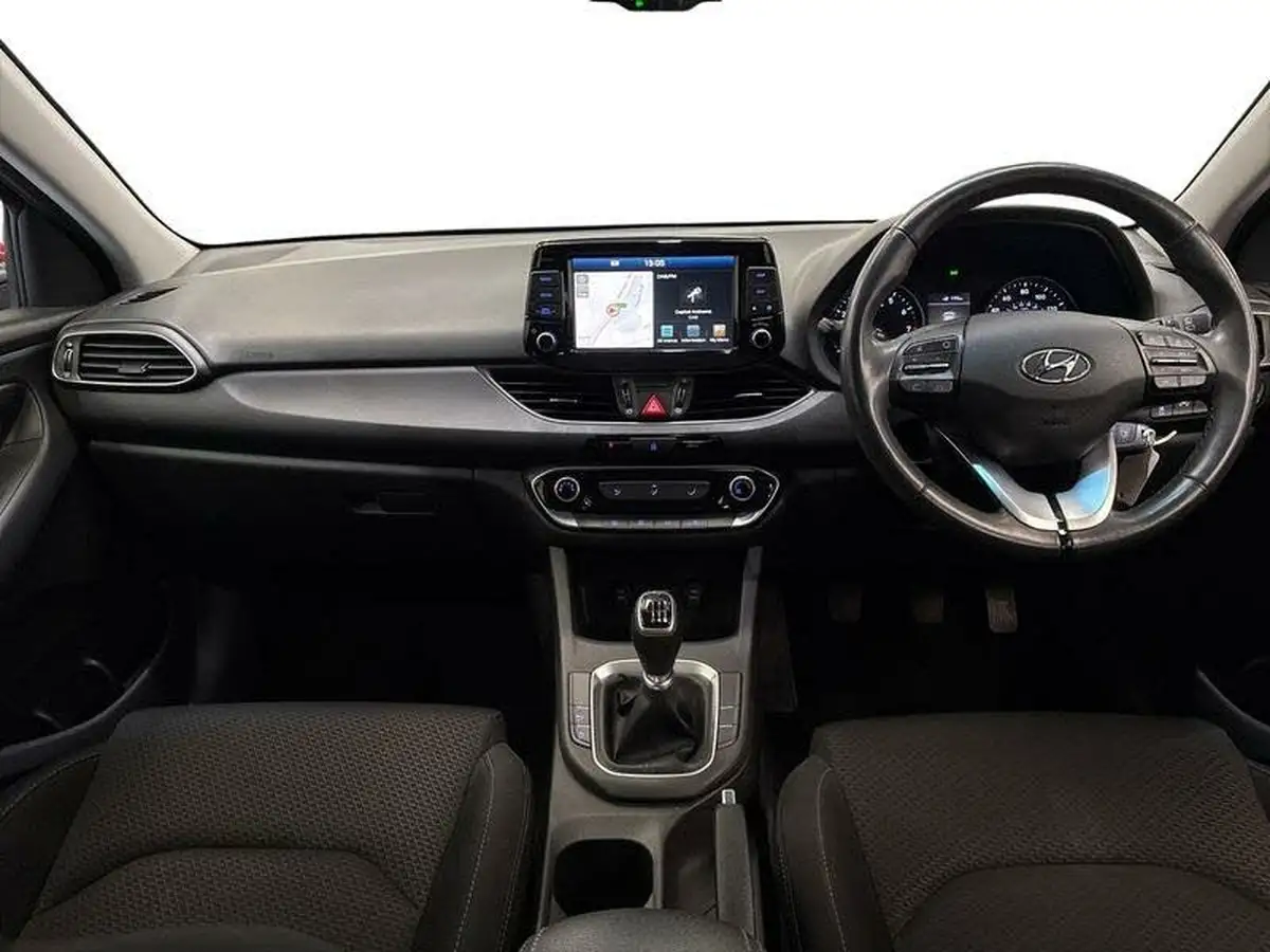 2019-hyundai-i30-10-t-gdi-se-nav-hatchback-big-11