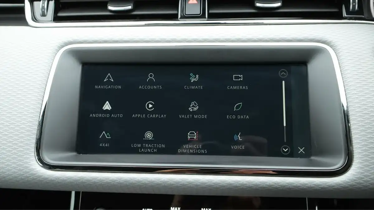 2022-land-rover-range-rover-evoque-15-p300e-r-dynamic-s-big-26