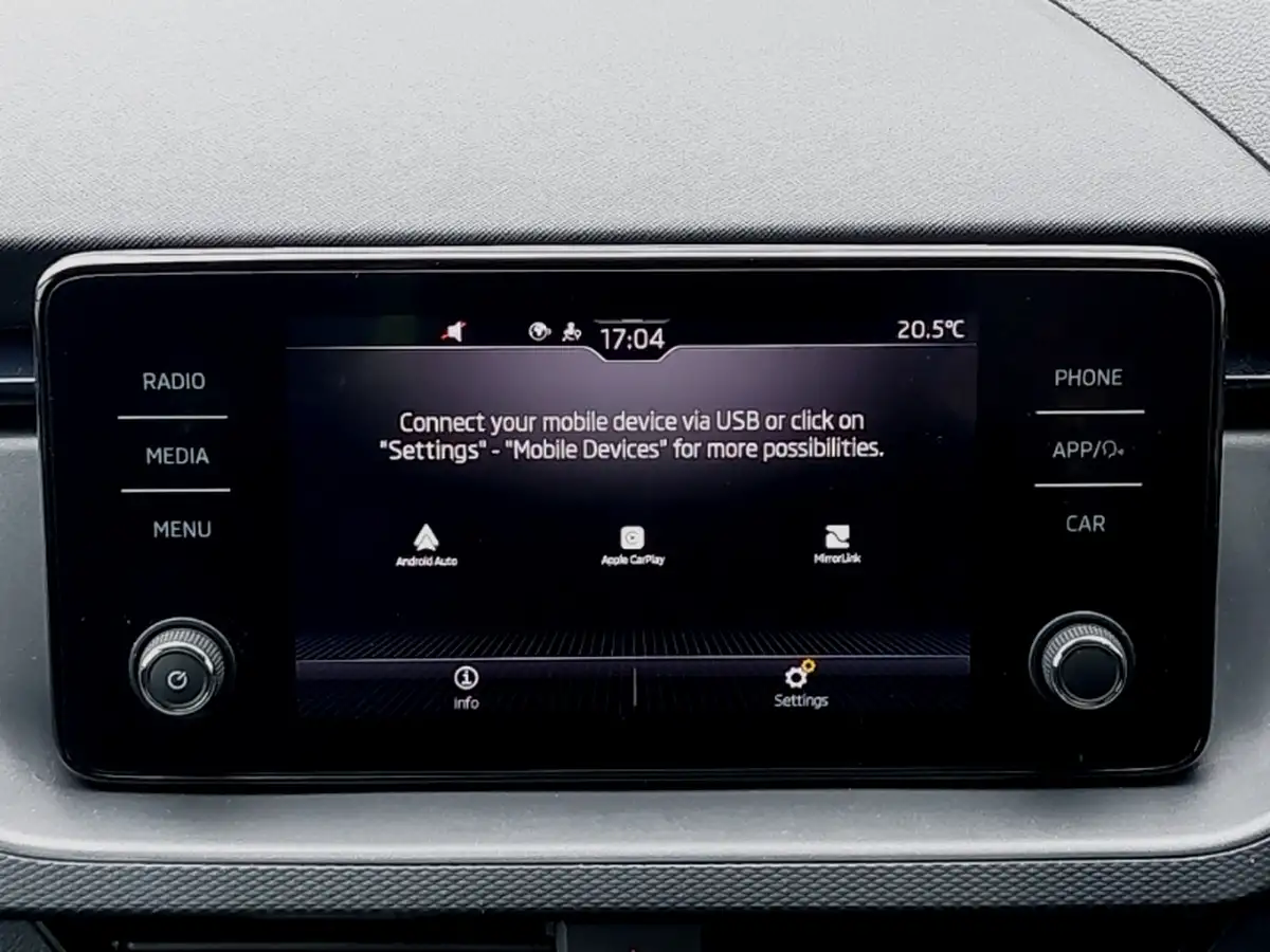 2022-skoda-scala-15-tsi-se-dsg-big-10