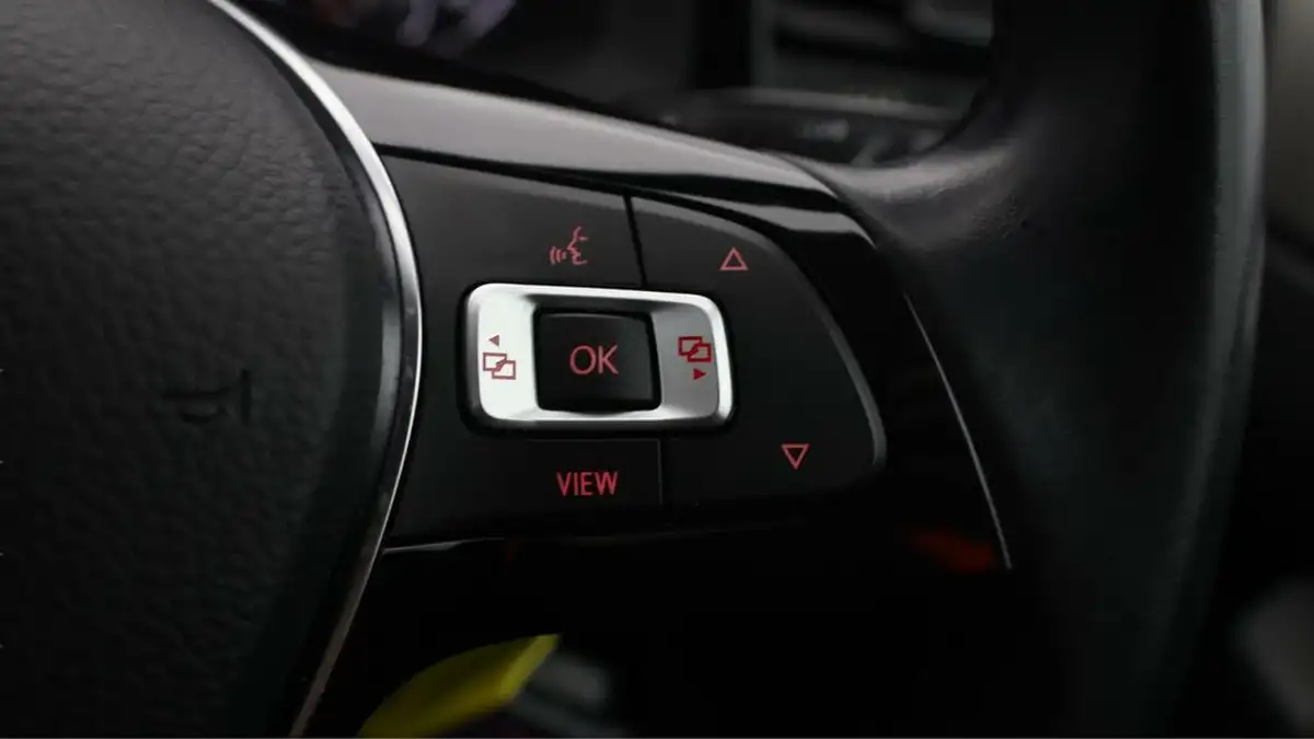 2019-volkswagen-polo-10-se-80ps-evo-big-22