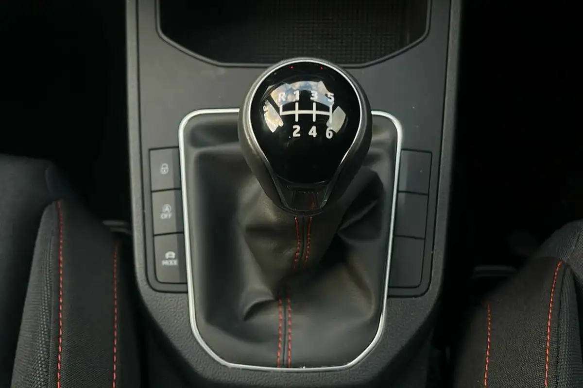 2022-seat-ibiza-10-tsi-fr-110ps-big-16