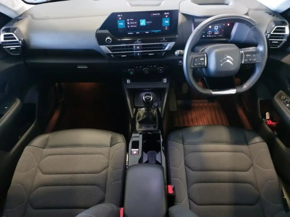 2022-citroen-c4-12-puretech-shine-130ps-big-3
