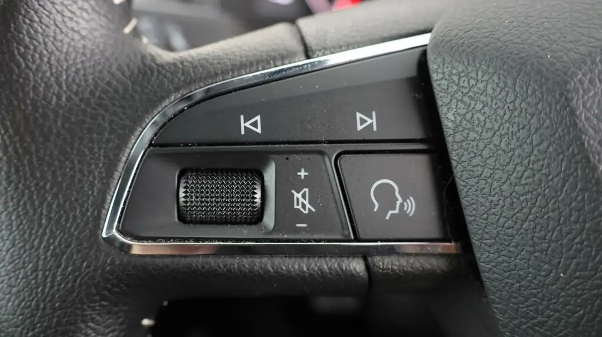 2021-seat-arona-10-tsi-xcellence-lux-110ps-dsg-big-25