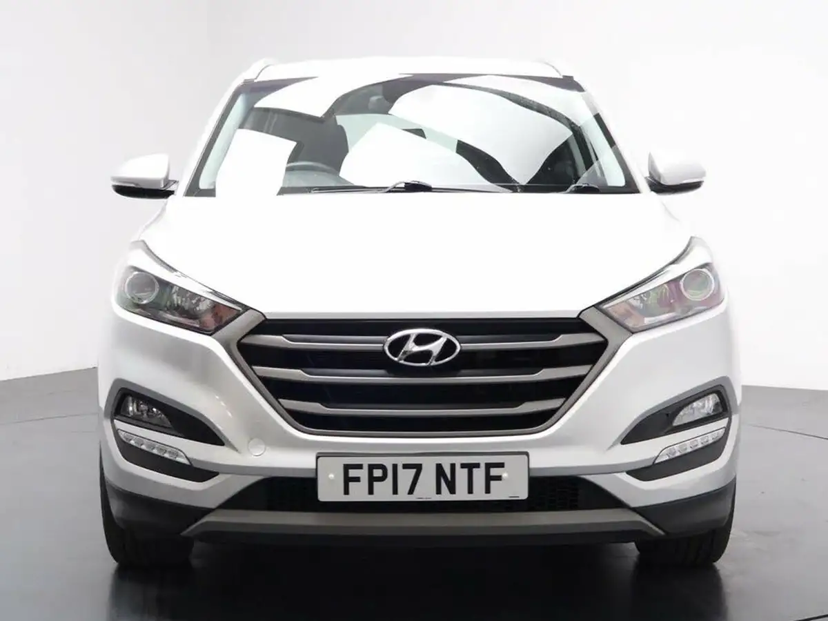 2017-hyundai-tucson-17crdi-blue-drive-se-nav-141ps-dct-big-4