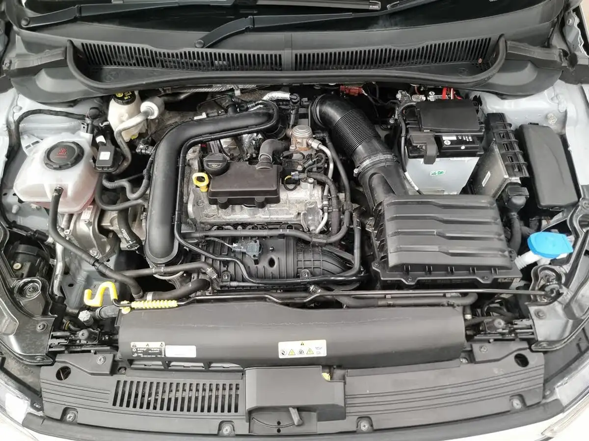 2022-volkswagen-polo-10-tsi-r-line-95ps-dsg-big-38