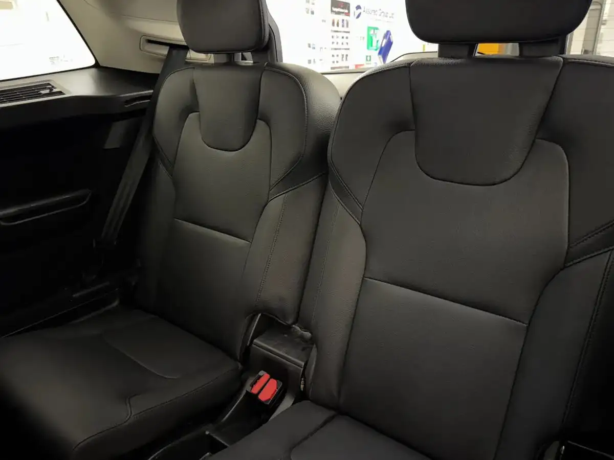 2022-volvo-xc90-20-b5-plus-big-12