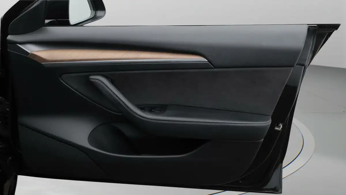 2021-tesla-model-3-e-long-range-4x4-big-15