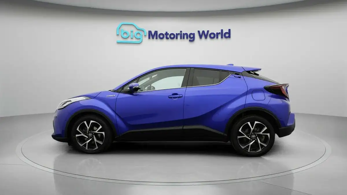 2021-toyota-c-hr-18-vvt-i-design-big-3