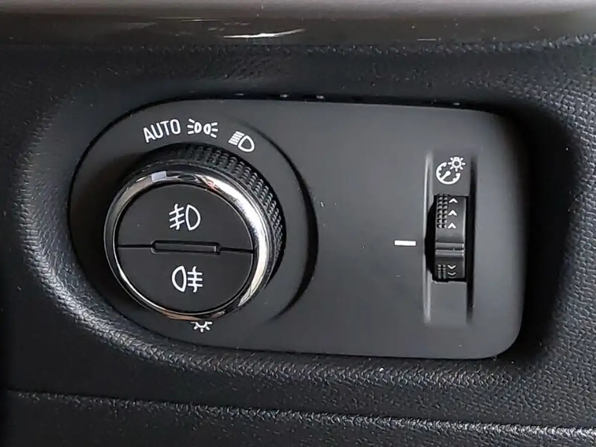 2024-vauxhall-mokka-12-ultimate-136ps-big-17
