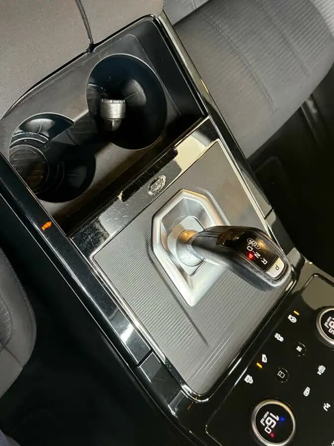 2021-land-rover-range-rover-evoque-20-p200-r-dynamic-big-11