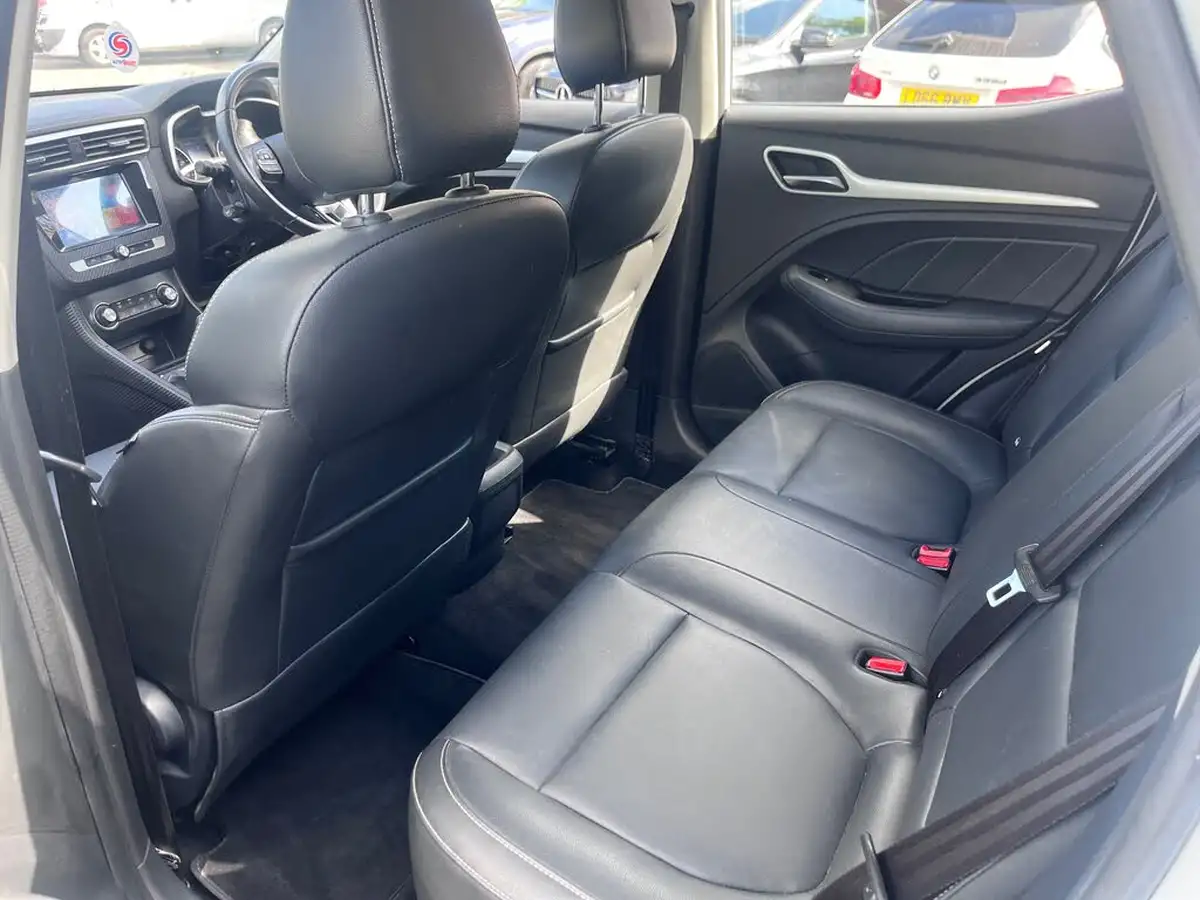 2019-mg-zs-suv-15-vti-tech-exclusive-105bhp-big-8