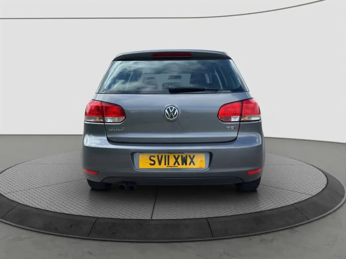 2011-volkswagen-golf-14-s-123bhp-5d-big-8