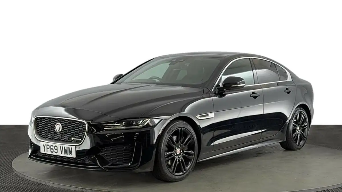 2020-jaguar-xe-20d-r-dynamic-s-big-0