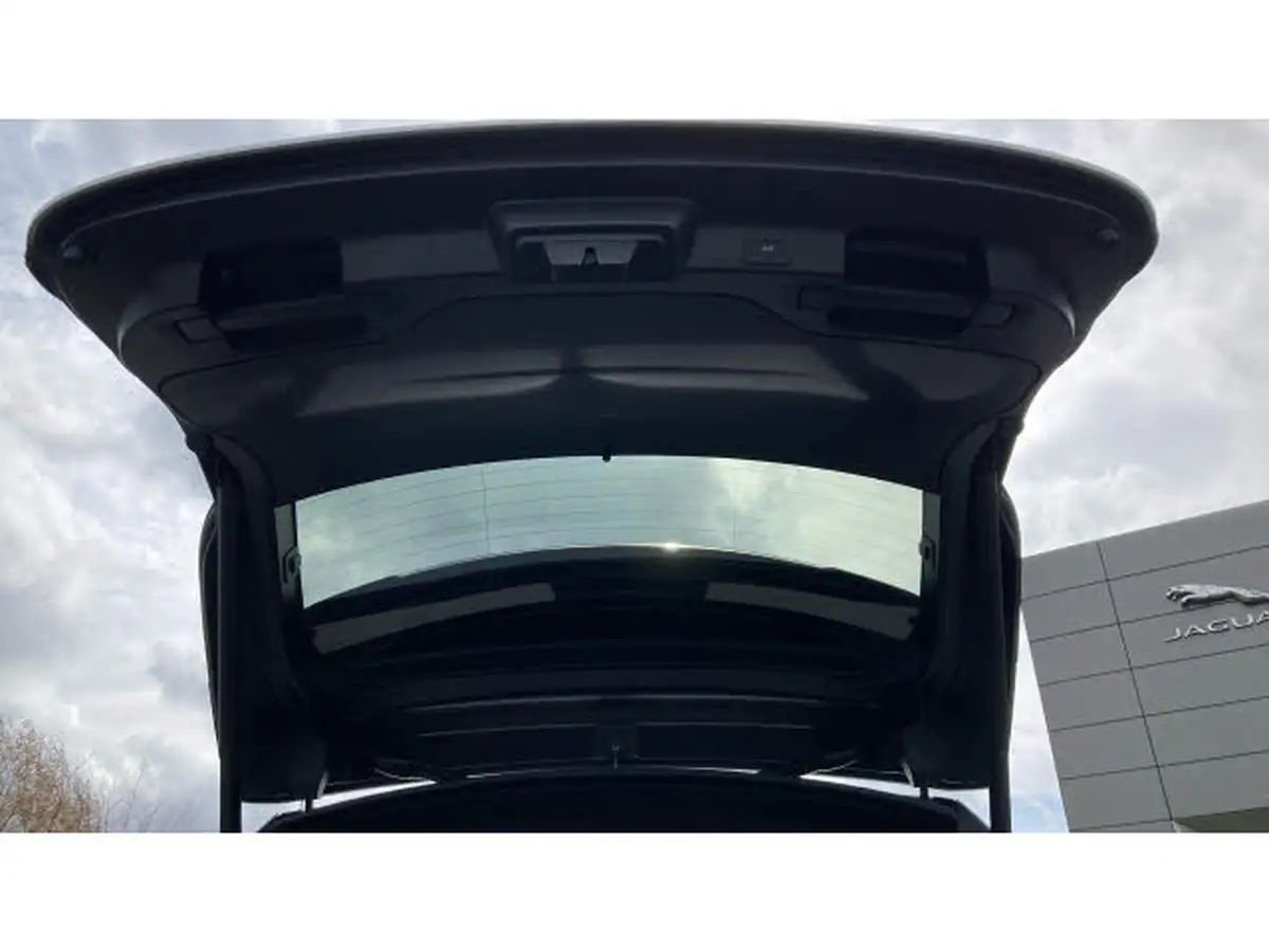2024-jaguar-f-pace-20-d200-r-dynamic-hse-black-90th-anniversary-edition-big-26