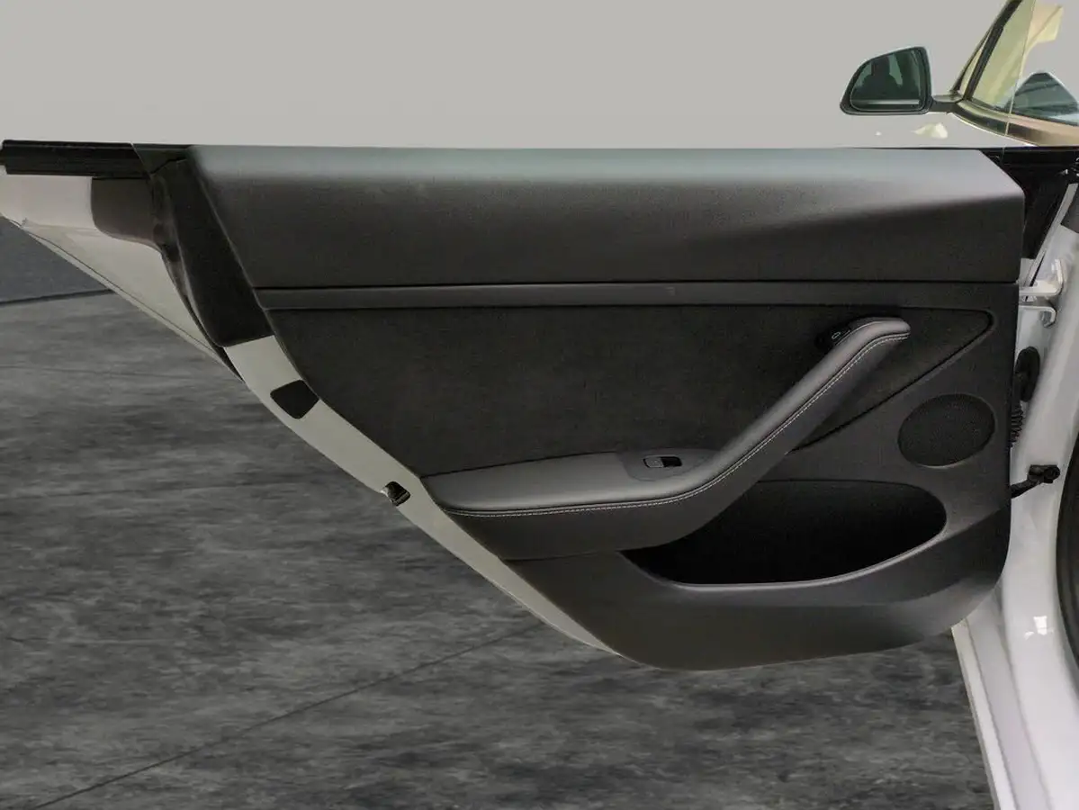 2021-tesla-model-3-e-long-range-awd-big-26