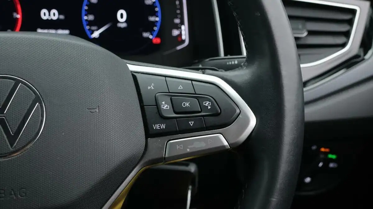 2022-volkswagen-polo-10-tsi-r-line-95ps-dsg-big-26
