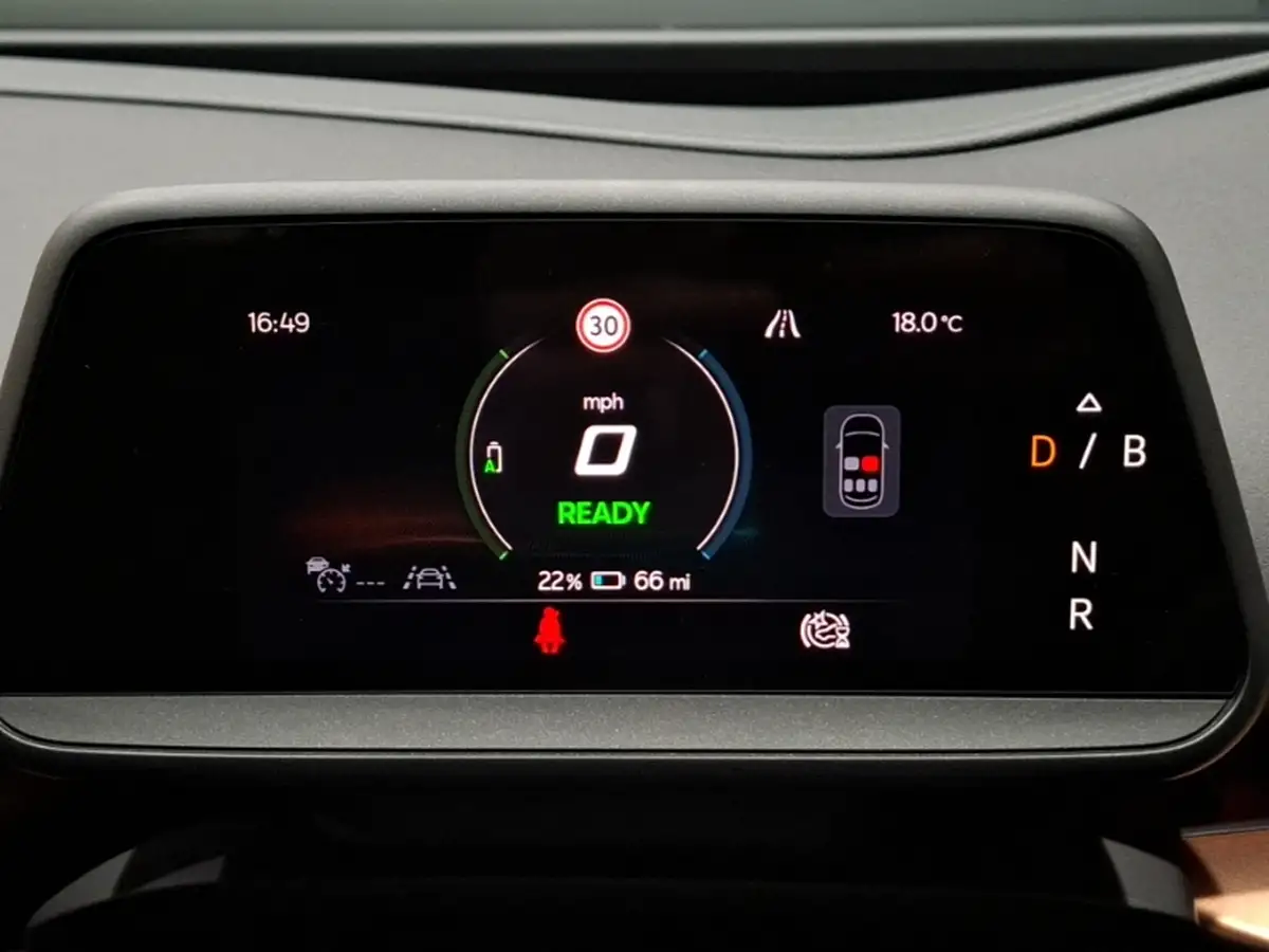 2022-land-rover-range-rover-sport-50-v8-p575-svr-big-9
