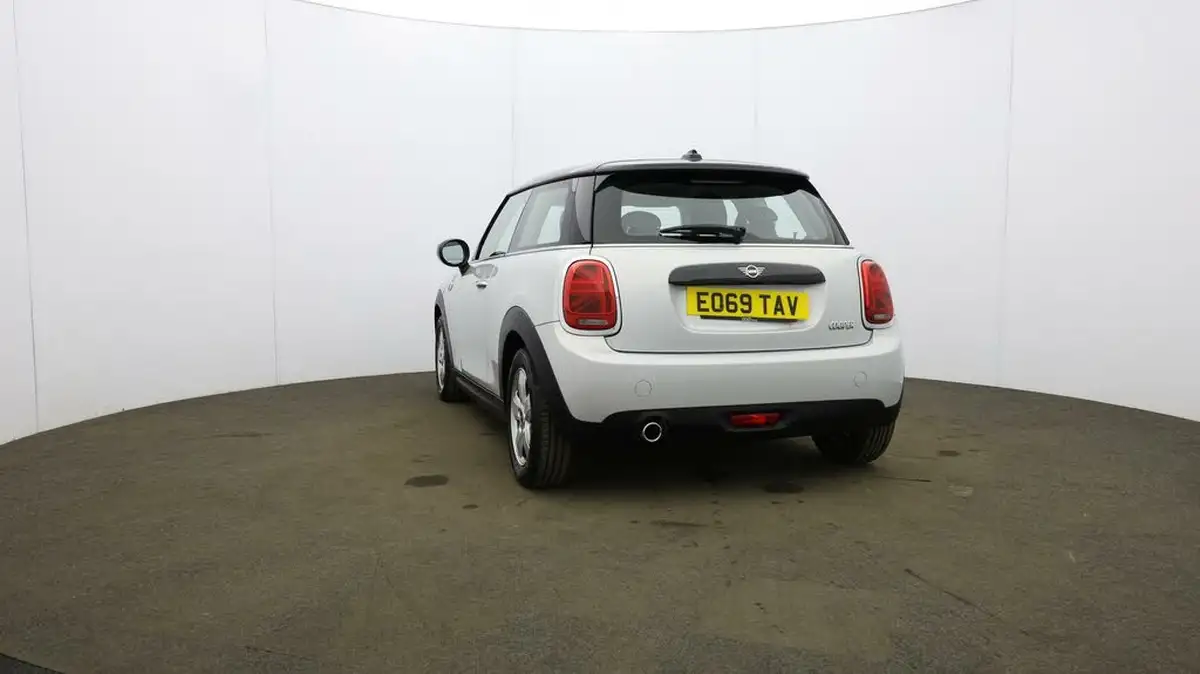 2019-mini-cooper-15-cooper-classic-hatchback-3d-big-29