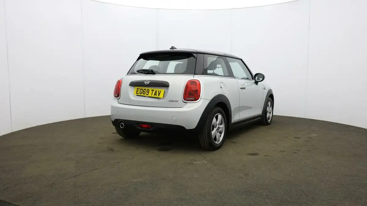 2019-mini-cooper-15-cooper-classic-hatchback-3d-big-57