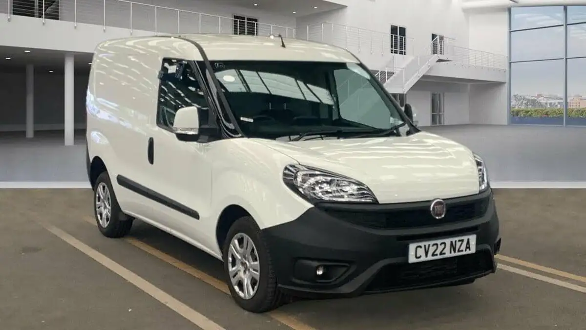 2022-fiat-doblo-cargo-16jtd-l1h1-tecnico-panel-van-big-1