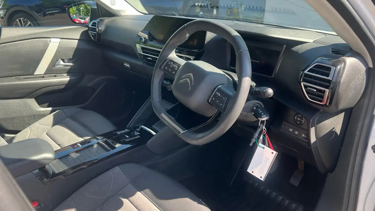 2022-citroen-c4-12-puretech-sense-plus-eat8-big-10