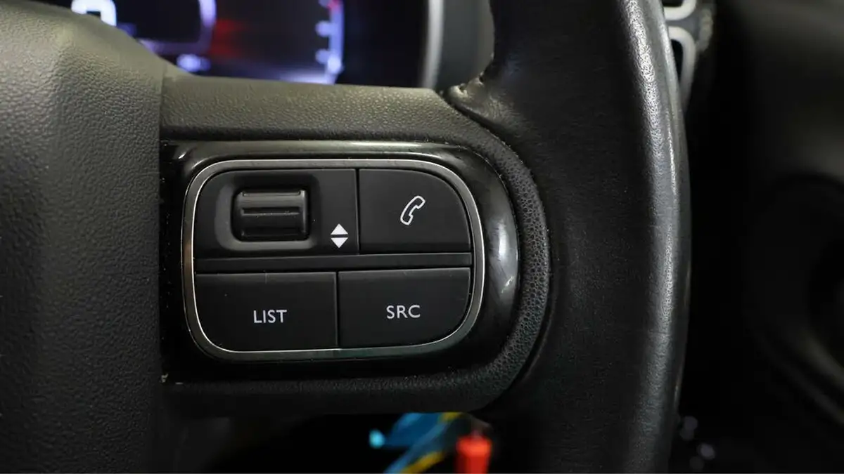 2019-citroen-c5-aircross-12-puretech-flair-big-22