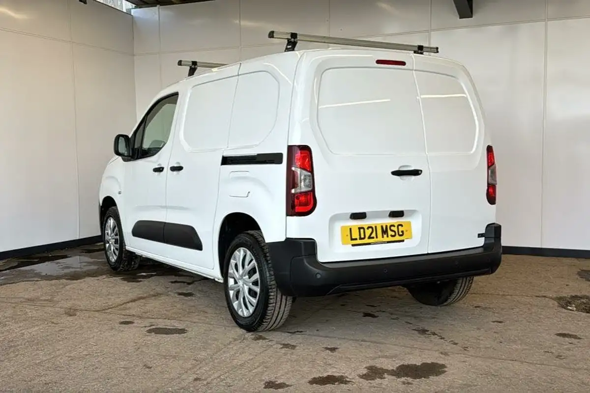 2021-citroen-berlingo-15bluehdi-1000-enterprise-100pseu6dt-e-ss-panel-big-1