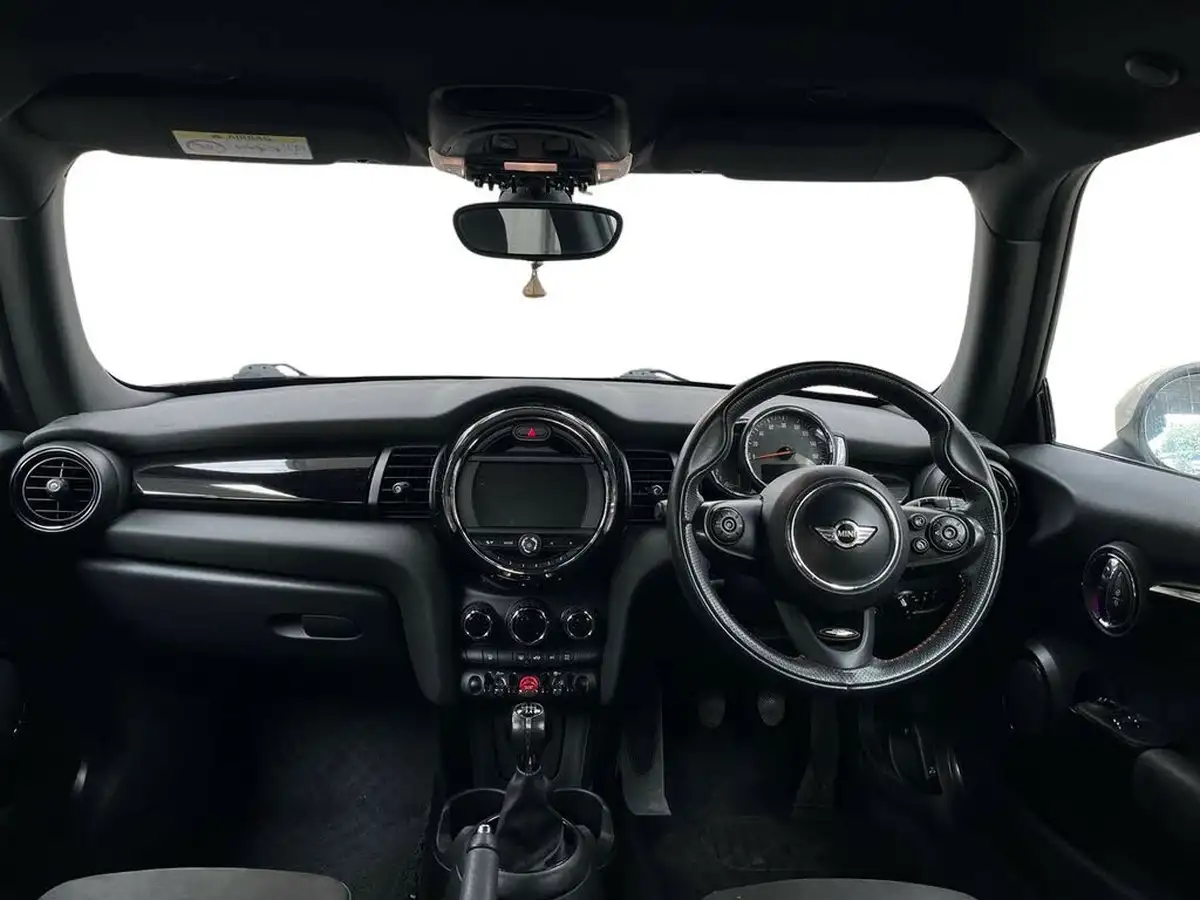 2018-mini-cooper-15-1499-gt-media-xlss-big-7