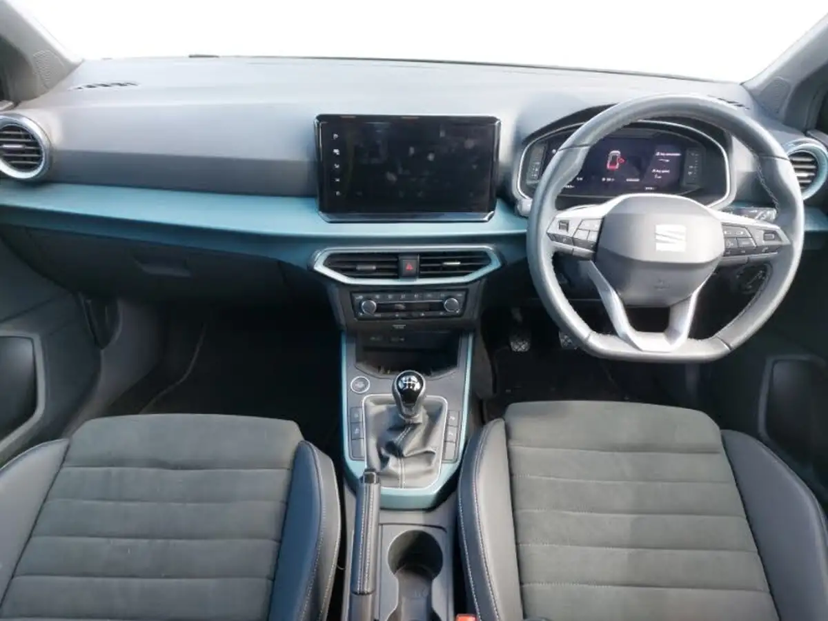 2024-seat-arona-10-tsi-xperience-lux-115ps-big-2