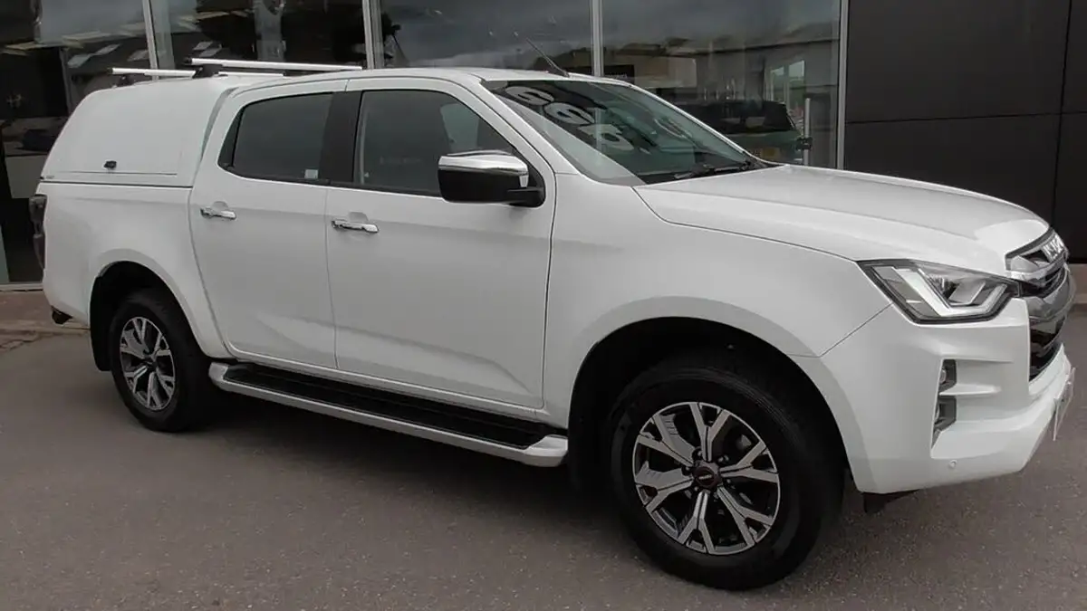 2024-isuzu-d-max-19td-dl40-auto-big-2