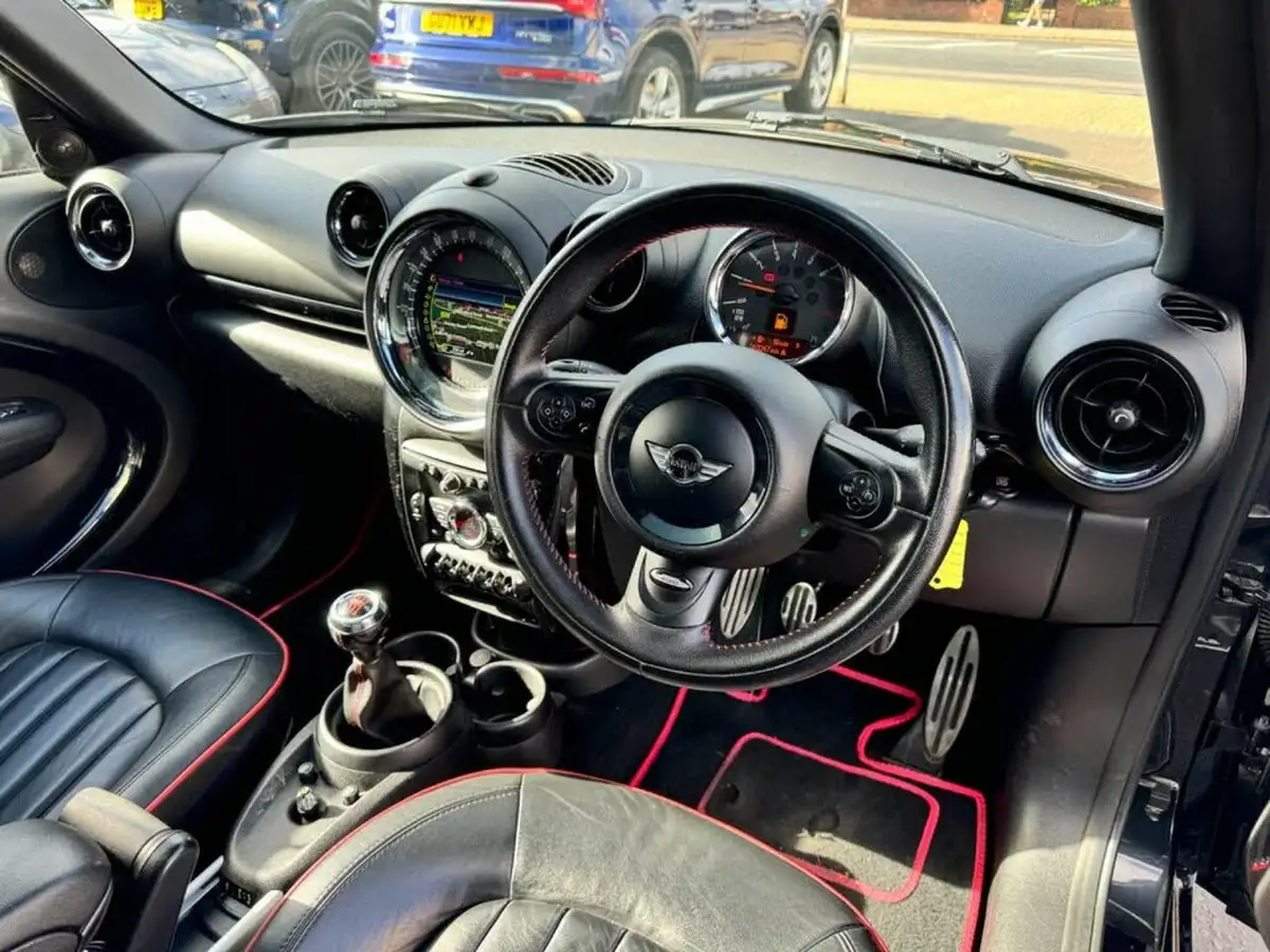 2014-mini-countryman-16-john-cooper-works-big-15