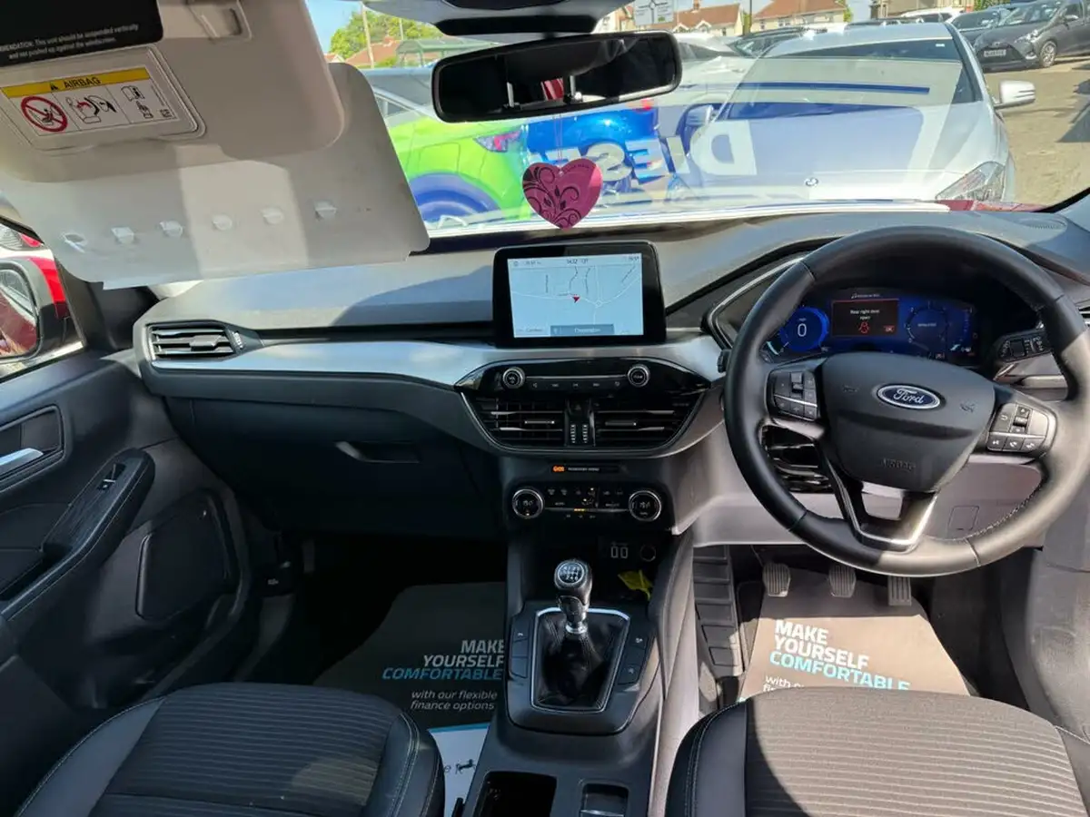 2022-ford-kuga-big-16