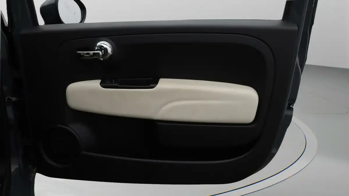 2021-fiat-500-10-dolcevita-big-15