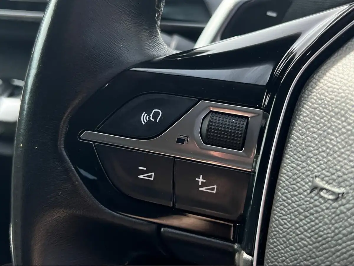 2022-peugeot-3008-suv-12-puretech-allure-premium-eat8-big-18