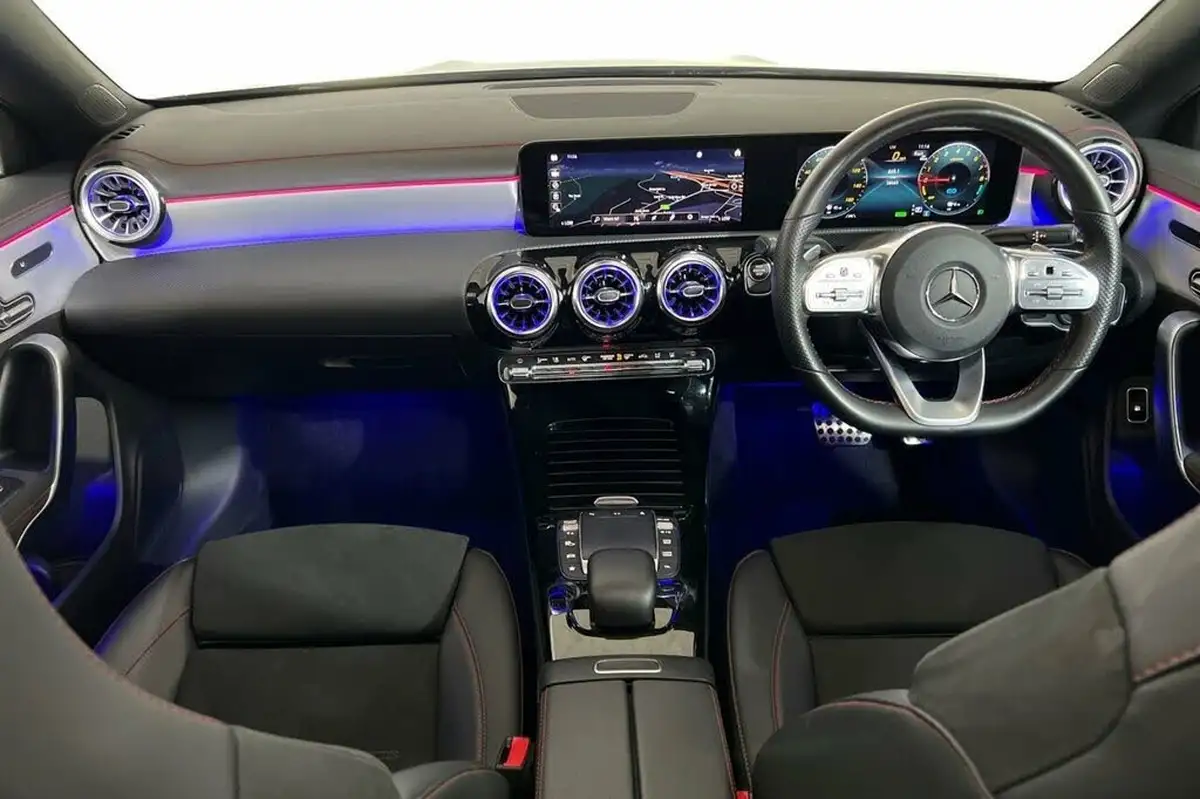 2023-mercedes-benz-cla-big-10