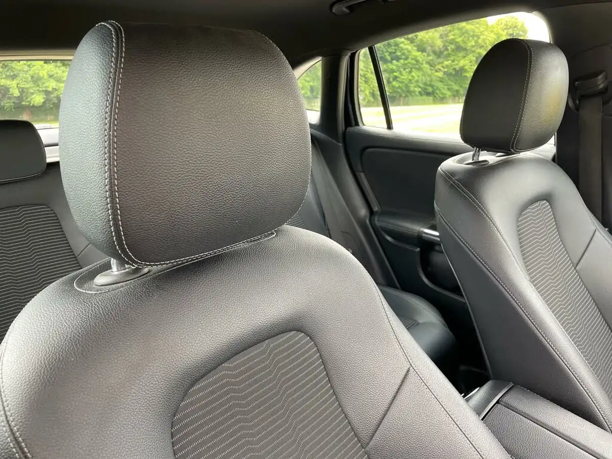 2021-mercedes-benz-gla-class-20d-gla-200d-sport-executive-big-43