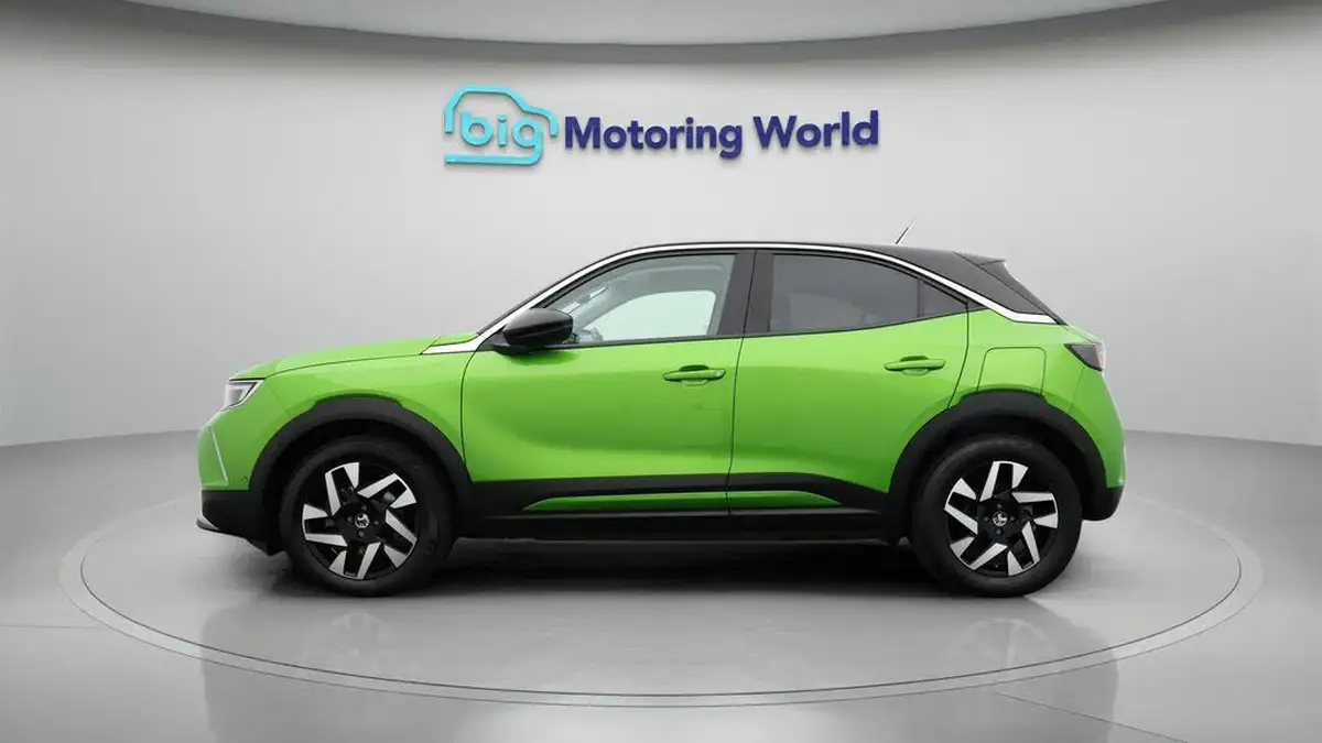 2022-vauxhall-mokka-e-elite-premium-big-3