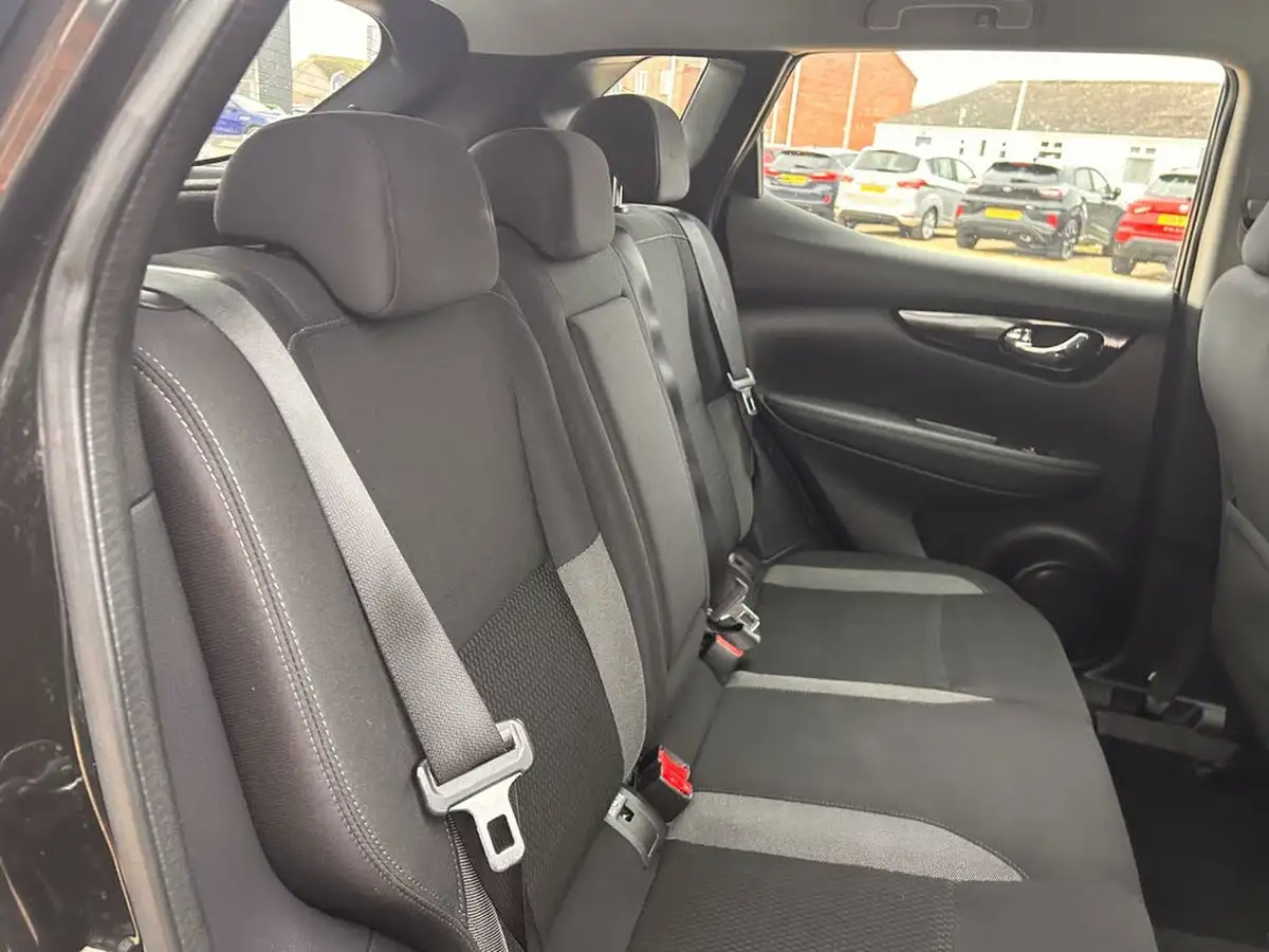 2019-nissan-qashqai-13-dig-t-acenta-premium-140ps-big-23
