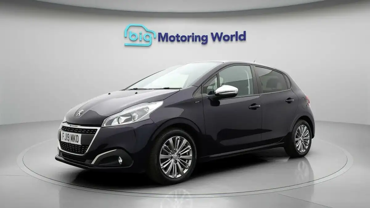 2019-peugeot-208-12-puretech-signature-big-2